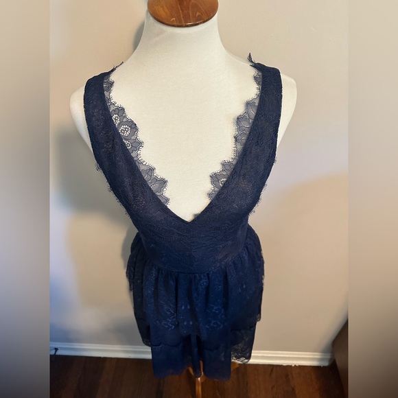 BCBGMaxAzria Willa Lace Cocktail Dress - mordernwear.com BCBGMaxAzria Willa Lace Cocktail Dress - mordernwear.com